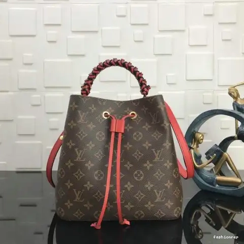 Fashionrepsfam ru LV 19T1L0490 Bags 0802